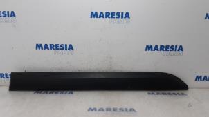 Gebruikte Sierstrip Citroen Jumpy 1.6 Blue HDi 95 Prijs € 78,65 Inclusief btw aangeboden door Maresia Parts
