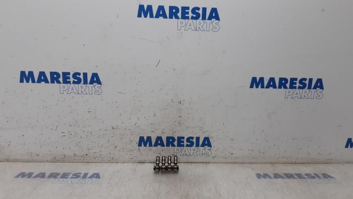Gebruikte Tuimelaar Fiat Panda (312) 0.9 TwinAir Turbo 85 Prijs € 25,00 Margeregeling aangeboden door Maresia Parts