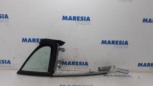 Gebruikte Driehoeks Ruit rechts-voor Peugeot 207 CC (WB) 1.6 HDiF 16V Prijs € 75,00 Margeregeling aangeboden door Maresia Parts
