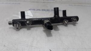 Gebruikte Injector brug Citroen DS5 (KD/KF) 2.0 HDiF 160 16V Prijs € 50,00 Margeregeling aangeboden door Maresia Parts