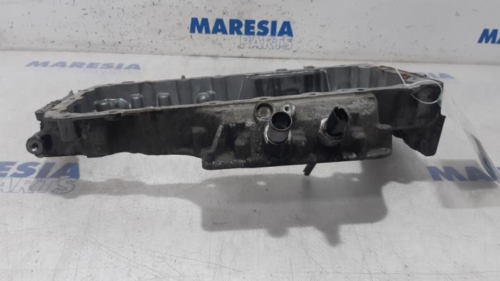 Gebruikte Carterpan Citroen DS5 (KD/KF) 2.0 HDiF 160 16V Prijs € 75,00 Margeregeling aangeboden door Maresia Parts