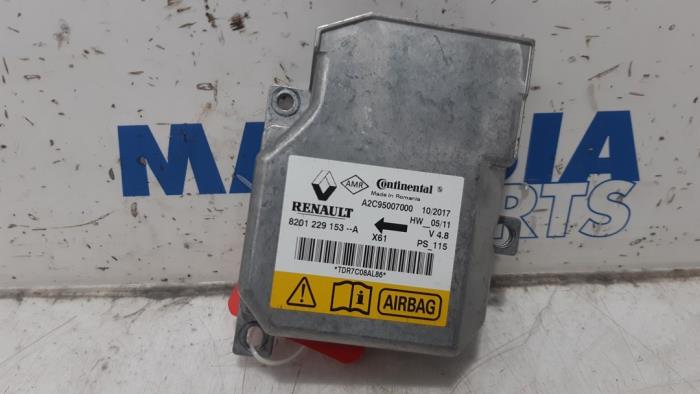 Airbag Module van een Renault Kangoo Express (FW) 1.5 dCi 90 FAP 2017