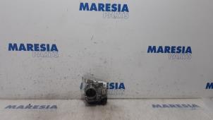 Gebruikte Gasklephuis Renault Master III (FV) 2.3 dCi 125 16V RWD Prijs € 60,44 Inclusief btw aangeboden door Maresia Parts