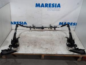 Gebruikte Cabriodak Bediening Peugeot 307 CC (3B) 2.0 16V Prijs € 262,50 Margeregeling aangeboden door Maresia Parts