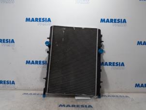 Gebruikte Radiateur Peugeot 307 CC (3B) 2.0 16V Prijs € 35,00 Margeregeling aangeboden door Maresia Parts