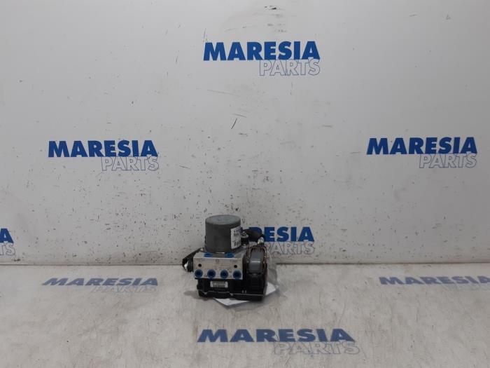 Gebruikte ABS Pomp Peugeot 3008 I (0U/HU) 1.6 VTI 16V Prijs € 74,99 Margeregeling aangeboden door Maresia Parts