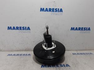 Gebruikte Rembooster Renault Trafic (1FL/2FL/3FL/4FL) 1.6 dCi 90 Prijs € 90,75 Inclusief btw aangeboden door Maresia Parts