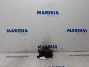 Gebruikte Brandstofpomp Mechanisch Fiat Doblo Cargo (263) 1.3 MJ 16V DPF Euro 5 Prijs € 102,85 Inclusief btw aangeboden door Maresia Parts