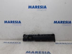 Gebruikte Kleppendeksel Peugeot 307 CC (3B) 2.0 16V Prijs € 25,00 Margeregeling aangeboden door Maresia Parts