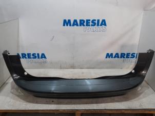 Gebruikte Bumper achter Citroen C4 Picasso (3D/3E) 1.6 e-Hdi, BlueHDi 115 Prijs € 236,25 Margeregeling aangeboden door Maresia Parts