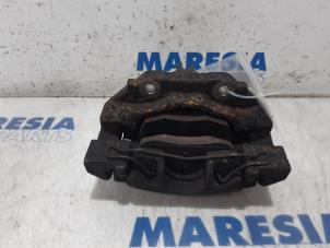 Gebruikte Remklauw (Tang) links-voor Peugeot Partner (GC/GF/GG/GJ/GK) 1.6 HDI 75 16V Prijs € 16,93 Inclusief btw aangeboden door Maresia Parts