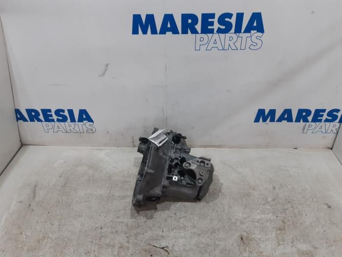 Gereviseerde Automaatbak Citroen DS3 (SA) 1.4 HDi Prijs € 730,84 Inclusief btw aangeboden door Maresia Parts
