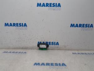 Gebruikte Module PDC Citroen C4 Picasso (3D/3E) 1.6 e-Hdi, BlueHDi 115 Prijs € 24,00 Margeregeling aangeboden door Maresia Parts