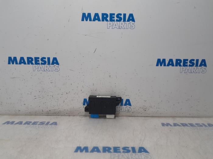 Gebruikte Module Bodycontrol Citroen C4 Picasso (3D/3E) 1.6 e-Hdi, BlueHDi 115 Prijs € 49,95 Margeregeling aangeboden door Maresia Parts