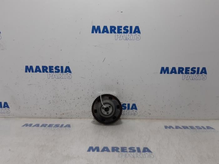 Gebruikte Krukas Poelie Fiat Punto Evo (199) 1.4 Prijs € 24,95 Margeregeling aangeboden door Maresia Parts