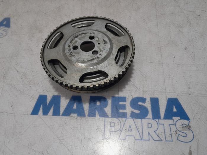Gebruikte Krukas Poelie Fiat Grande Punto (199) 1.2 Prijs € 30,00 Margeregeling aangeboden door Maresia Parts