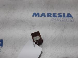 Gebruikte Relais Peugeot 308 SW (4E/H) 1.4 VTI 16V Prijs € 10,00 Margeregeling aangeboden door Maresia Parts