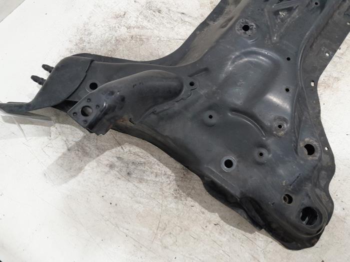Subframe van een Citroën C4 Berline (NC) 1.6 16V VTi 2011