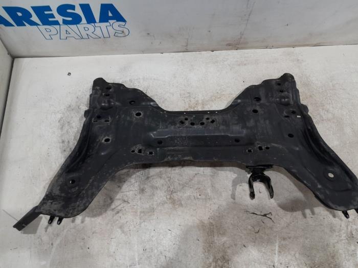 Subframe van een Citroën C4 Berline (NC) 1.6 16V VTi 2011