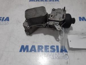 Gebruikte Oliefilterhouder Peugeot 3008 I (0U/HU) 1.6 HDiF 16V Prijs € 50,00 Margeregeling aangeboden door Maresia Parts