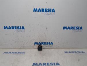 Gebruikte Regensensor Citroen C4 Picasso (3D/3E) 1.6 BlueHDI 115 Prijs € 20,00 Margeregeling aangeboden door Maresia Parts