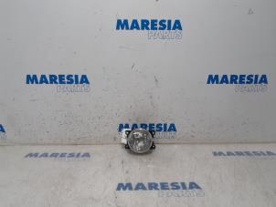 Gebruikte Mistlamp links-voor Citroen C4 Cactus (0B/0P) 1.6 Blue Hdi 100 Prijs € 30,00 Margeregeling aangeboden door Maresia Parts