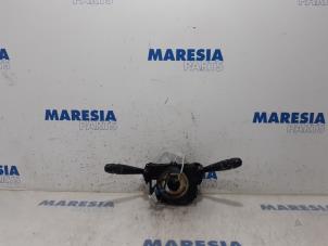 Gebruikte Licht + Raw Schakelaar Citroen C4 Cactus (0B/0P) 1.6 Blue Hdi 100 Prijs € 105,00 Margeregeling aangeboden door Maresia Parts