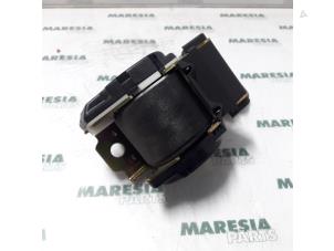 Gebruikte Veiligheidsgordel rechts-voor Citroen Saxo 1.1i X,SX Prijs € 25,00 Margeregeling aangeboden door Maresia Parts