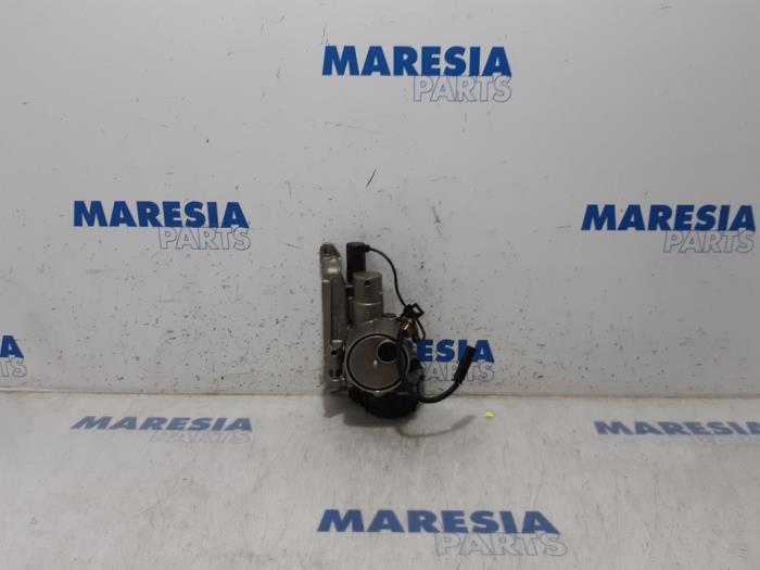 Gebruikte Oliepomp Citroen C3 (SC) 1.4 16V VTi Prijs € 183,75 Margeregeling aangeboden door Maresia Parts