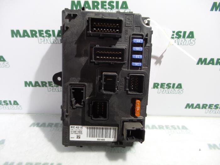 Gebruikte Computer Diversen Peugeot 407 (6D) 2.0 HDiF 16V Prijs € 80,00 Margeregeling aangeboden door Maresia Parts