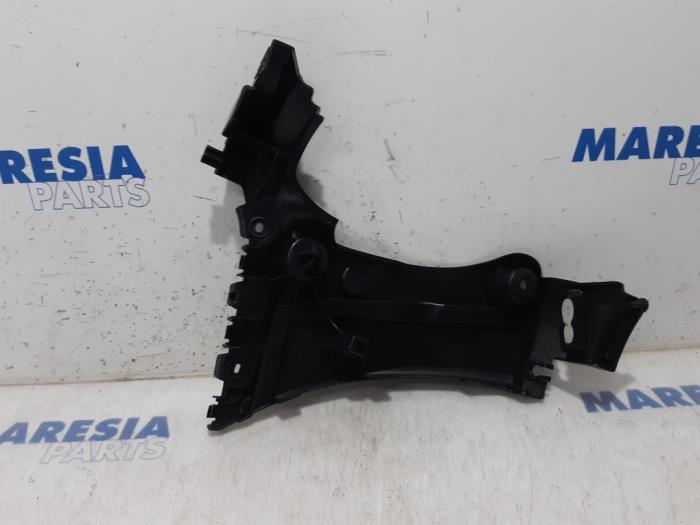 Gebruikte Bumperframe achter Renault Kangoo Express (FW) 1.5 dCi 90 FAP Prijs € 30,25 Inclusief btw aangeboden door Maresia Parts