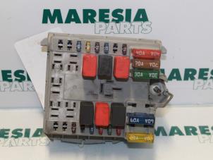 Gebruikte Zekeringkast Fiat Punto II (188) 1.2 16V 5-Drs. Prijs € 35,00 Margeregeling aangeboden door Maresia Parts