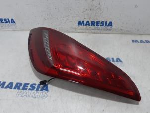 Gebruikte Achterlicht rechts Peugeot RCZ (4J) 1.6 16V THP Prijs € 288,75 Margeregeling aangeboden door Maresia Parts