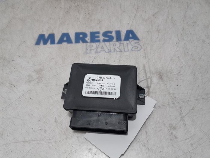 Gebruikte Modele EPB Renault Clio V (RJAB) 1.0 TCe 100 12V Prijs € 105,00 Margeregeling aangeboden door Maresia Parts