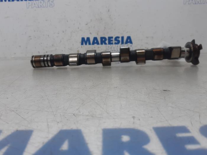 Gebruikte Nokkenas Fiat Punto Evo (199) 1.4 Prijs € 90,00 Margeregeling aangeboden door Maresia Parts