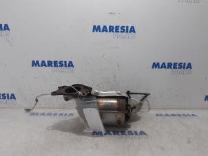 Gebruikte Katalysator Renault Clio IV (5R) 1.2 TCE 16V GT EDC Prijs € 149,95 Margeregeling aangeboden door Maresia Parts