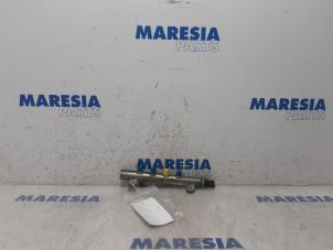 Gebruikte Injector brug Fiat Stilo MW (192C) 1.9 JTD 16V 140 Multijet Prijs € 90,00 Margeregeling aangeboden door Maresia Parts