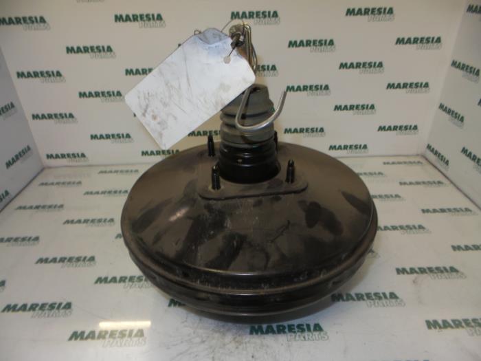 Gebruikte Rembekrachtiger Renault Megane Scénic (JA) 1.6 RT Prijs € 40,00 Margeregeling aangeboden door Maresia Parts