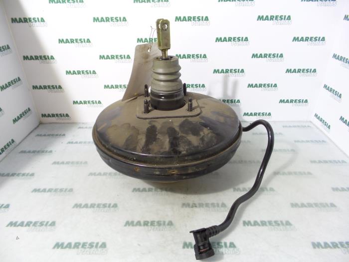 Gebruikte Rembekrachtiger Renault Megane Scénic (JA) 1.6 16V RT,RXE,RXT Prijs € 40,00 Margeregeling aangeboden door Maresia Parts