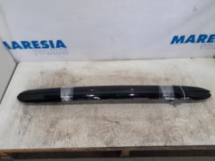 Gebruikte Dakrail set Citroen C4 Cactus (0B/0P) 1.6 Blue Hdi 100 Prijs € 99,00 Margeregeling aangeboden door Maresia Parts