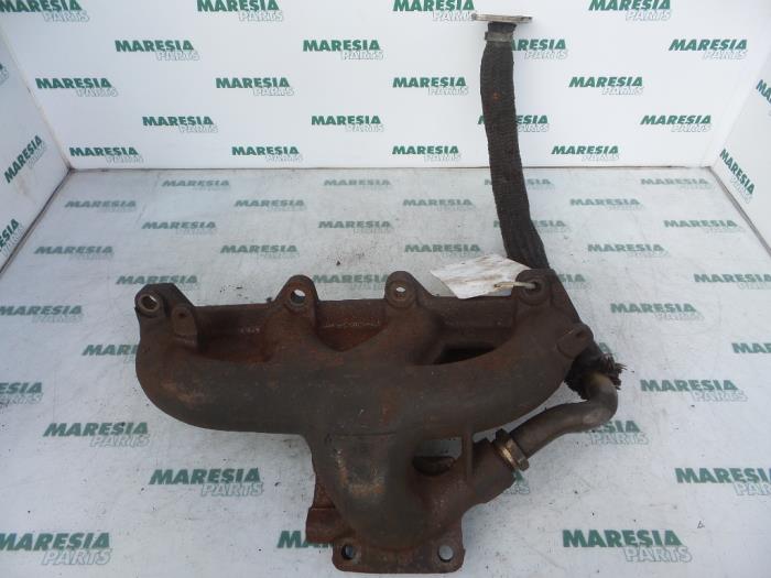 Gebruikte Spruitstuk Uitlaat Fiat Marea (185AX) 1.9 Tds 100 ELX Prijs € 50,00 Margeregeling aangeboden door Maresia Parts