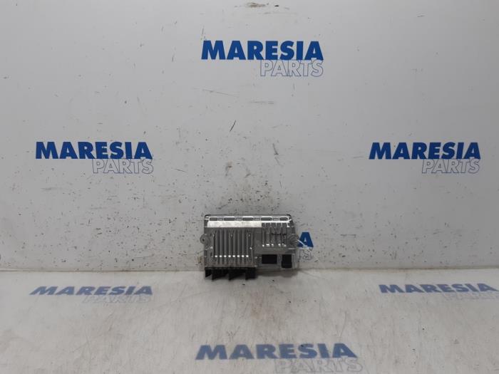 Gebruikte Start/Stop computer Peugeot 3008 I (0U/HU) 1.6 HDiF 16V Prijs € 157,50 Margeregeling aangeboden door Maresia Parts
