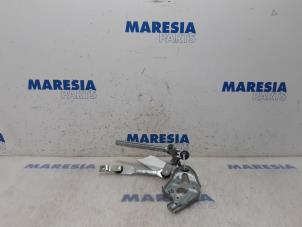 Gebruikte Ruitenwis Mechaniek Peugeot 3008 I (0U/HU) 1.6 HDiF 16V Prijs € 49,99 Margeregeling aangeboden door Maresia Parts