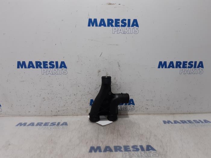 Gebruikte Intercooler Buis Peugeot 3008 I (0U/HU) 1.6 HDiF 16V Prijs € 25,00 Margeregeling aangeboden door Maresia Parts