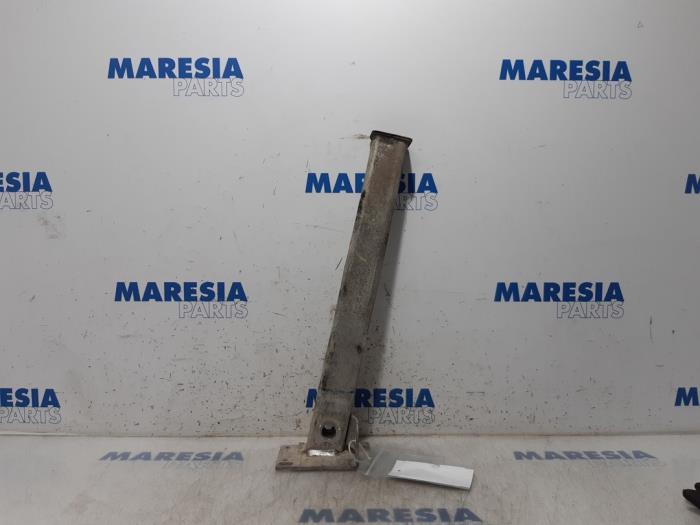Gebruikte Subframe Peugeot 3008 I (0U/HU) 1.6 HDiF 16V Prijs € 34,00 Margeregeling aangeboden door Maresia Parts
