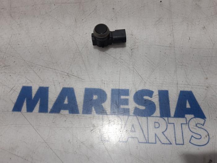 Gebruikte PDC Sensor Citroen C4 Cactus (0B/0P) 1.6 Blue Hdi 100 Prijs € 35,00 Margeregeling aangeboden door Maresia Parts