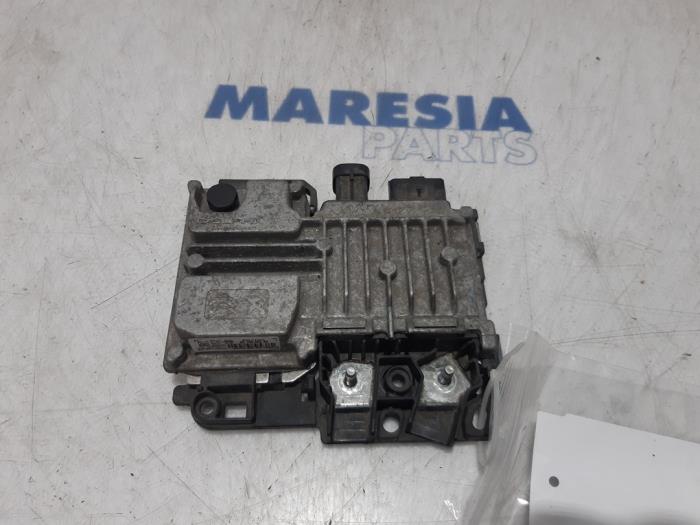 Gebruikte Start/Stop computer Citroen C4 Cactus (0B/0P) 1.6 Blue Hdi 100 Prijs € 49,99 Margeregeling aangeboden door Maresia Parts