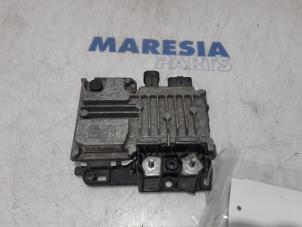 Gebruikte Start/Stop computer Citroen C4 Cactus (0B/0P) 1.6 Blue Hdi 100 Prijs € 49,99 Margeregeling aangeboden door Maresia Parts