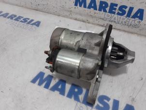 Gebruikte Startmotor Renault Clio IV (5R) 1.6 Turbo 16V RS 200 EDC Prijs € 80,00 Margeregeling aangeboden door Maresia Parts