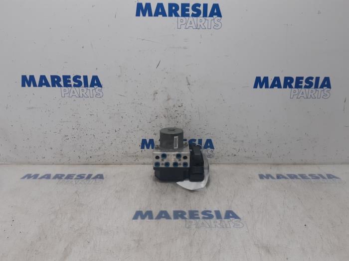 Gebruikte ABS Pomp Lancia Delta (844) 1.4 MultiAir 16V Prijs € 131,25 Margeregeling aangeboden door Maresia Parts